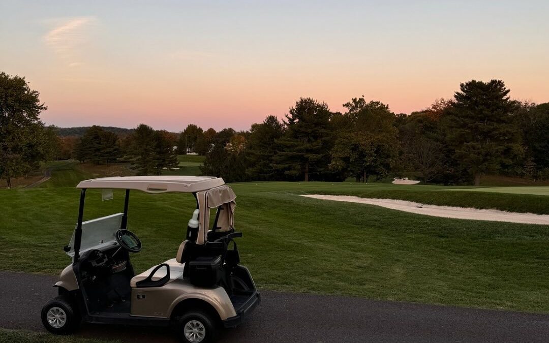 Golf Cart or Walk? The Best Way to Enjoy the Course